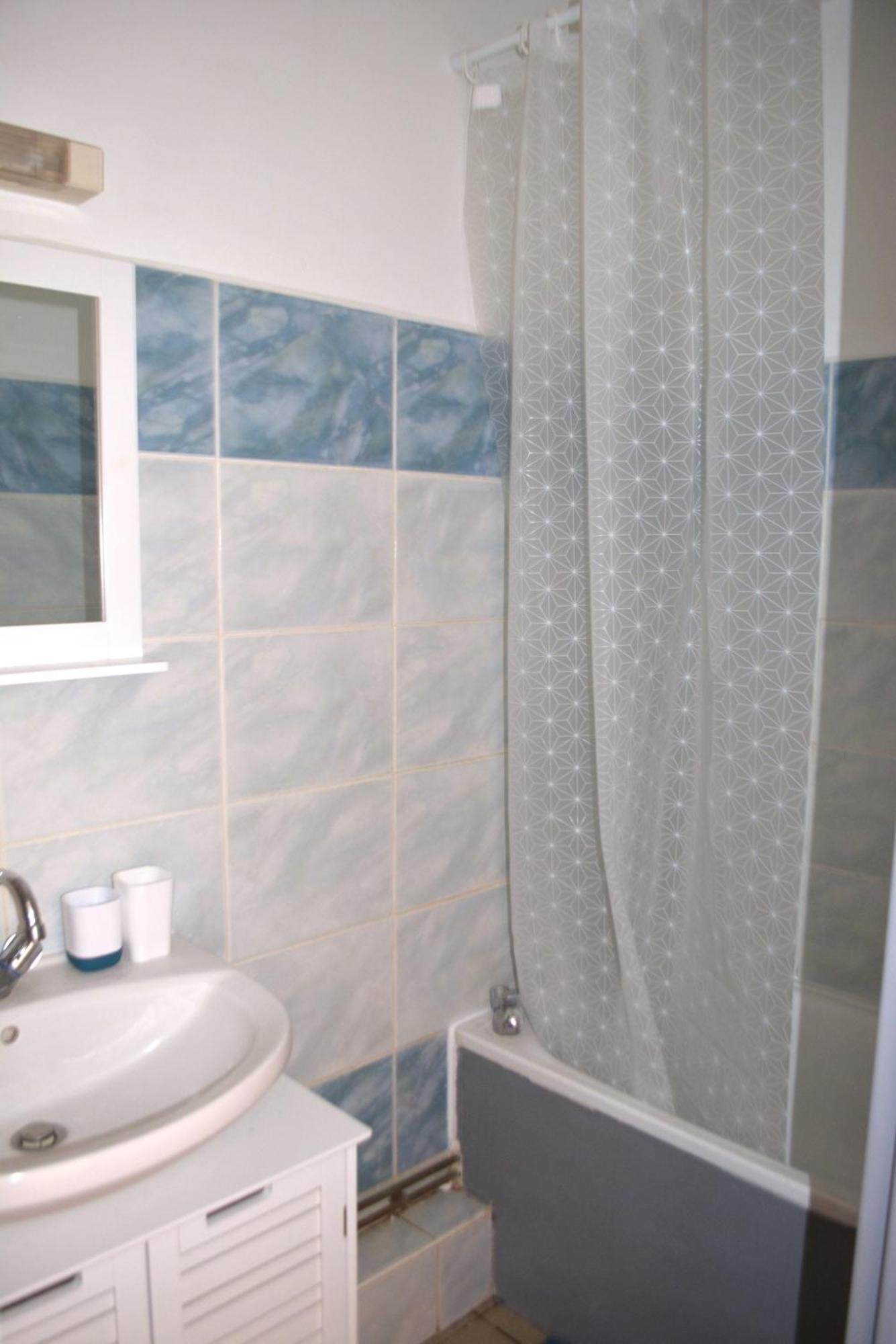 Comme Chez Soi - Studio Tout Equipe - By Sister Home Saint-Denis Esterno foto